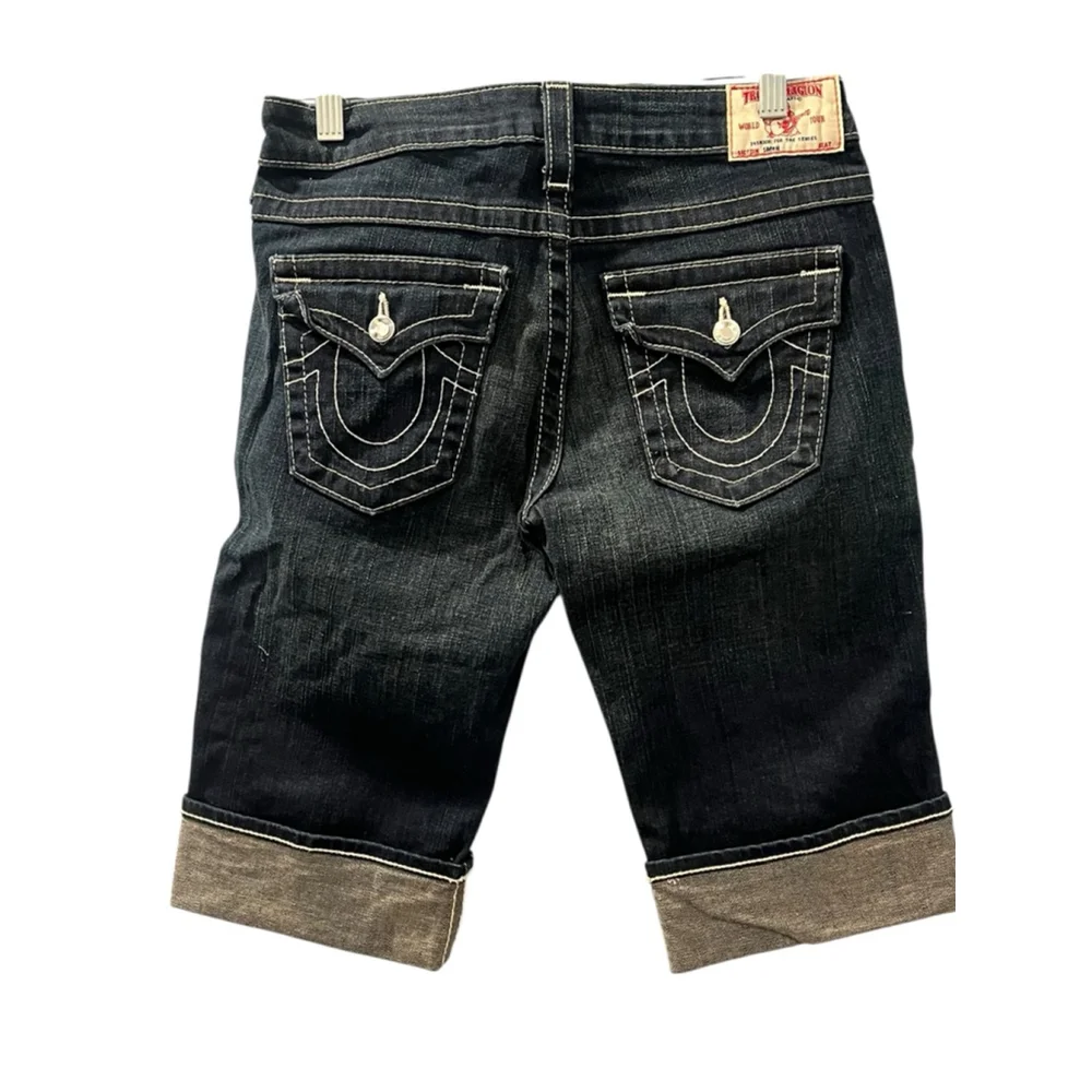 True Religion Cuffed Bermuda Denim Jean Shorts Size 27 Embroidered Studded Jewel